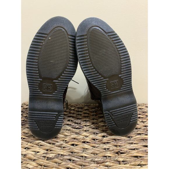 DR. MARTENS Delphine 8-Eye Brogue Boot Oxblood Maroon 10 new without box - Picture 11 of 13